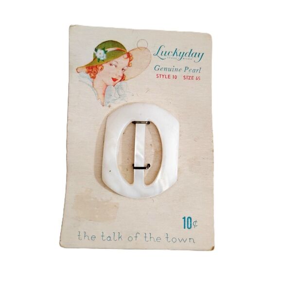 1930s Luckyday Real Mother of Pearl Belt Buckle on Original Card - Picture 1 of 2